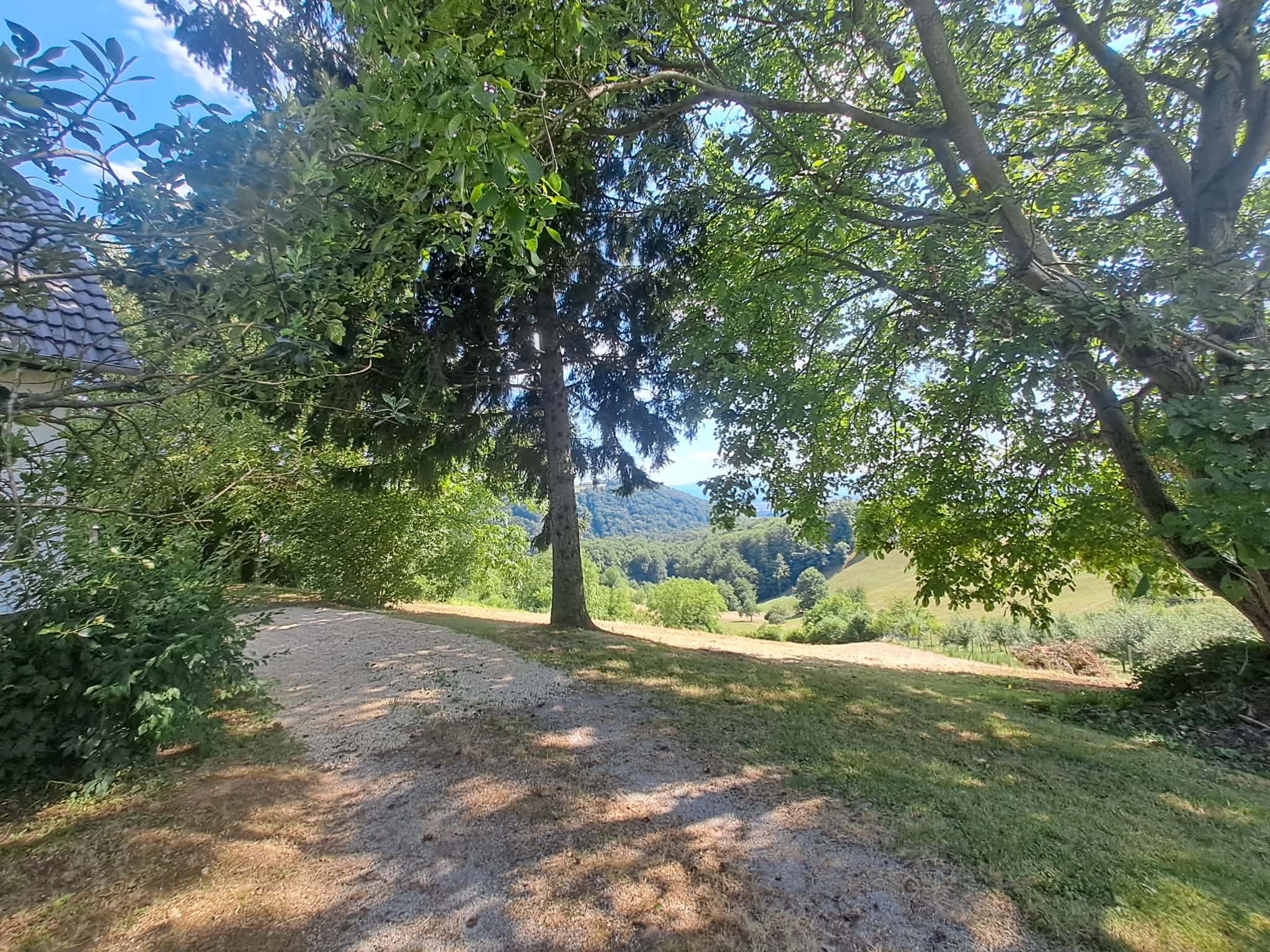 ELITNA LOKACIJA NAD KRŠKIM