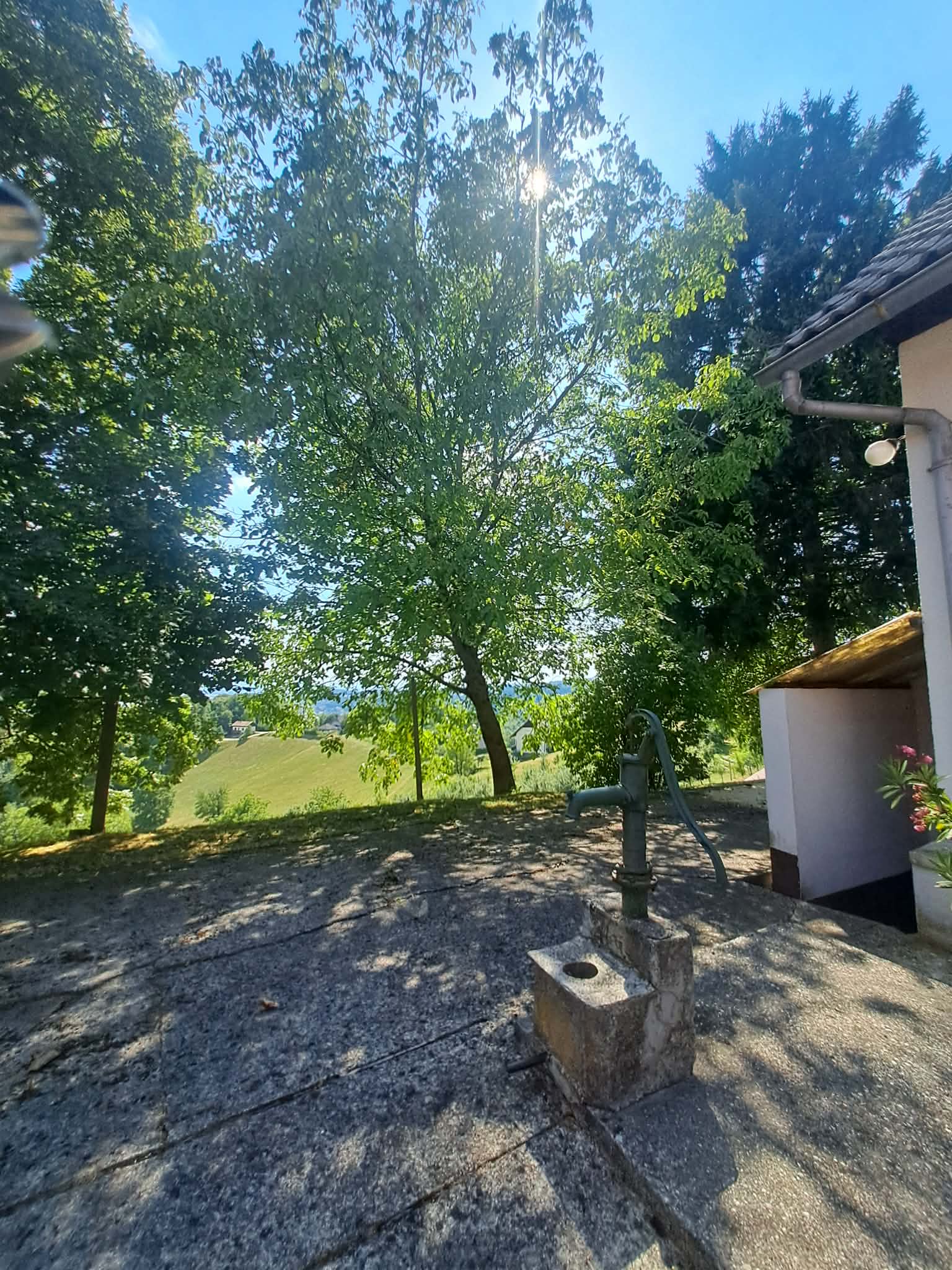 ELITNA LOKACIJA NAD KRŠKIM