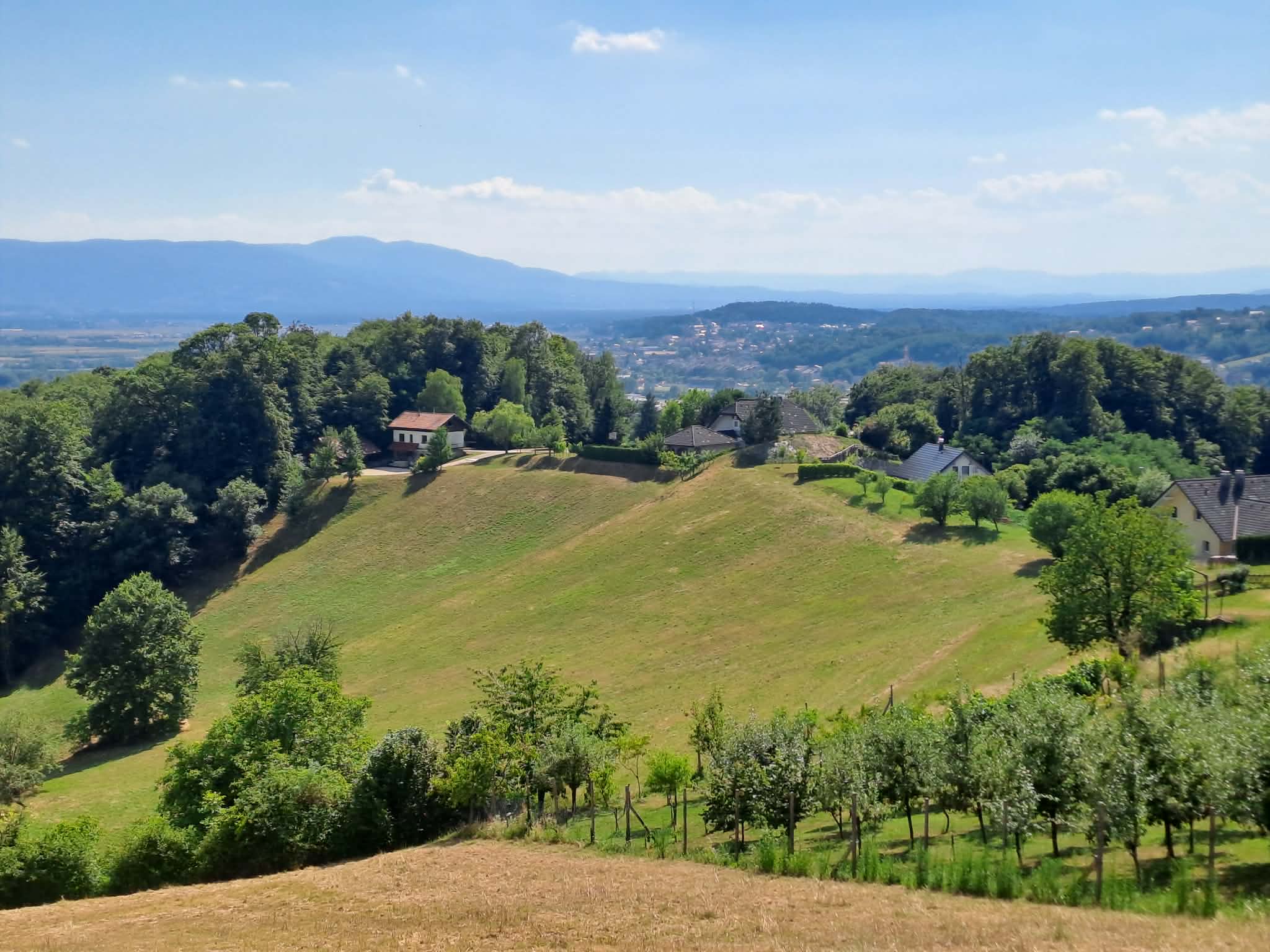 ELITNA LOKACIJA NAD KRŠKIM