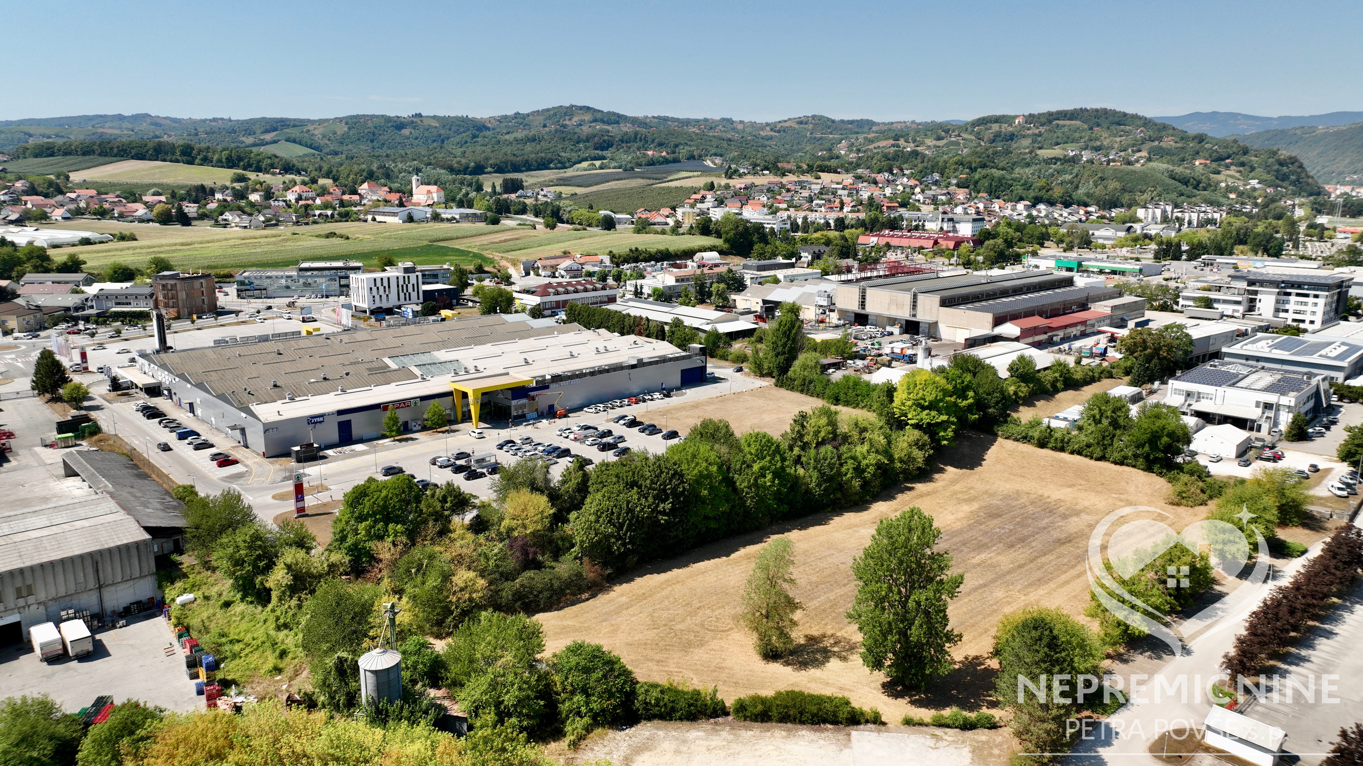 INVESTICIJSKO ZEMLJIŠČE V POSLOVNI CONI ŽADOVINEK